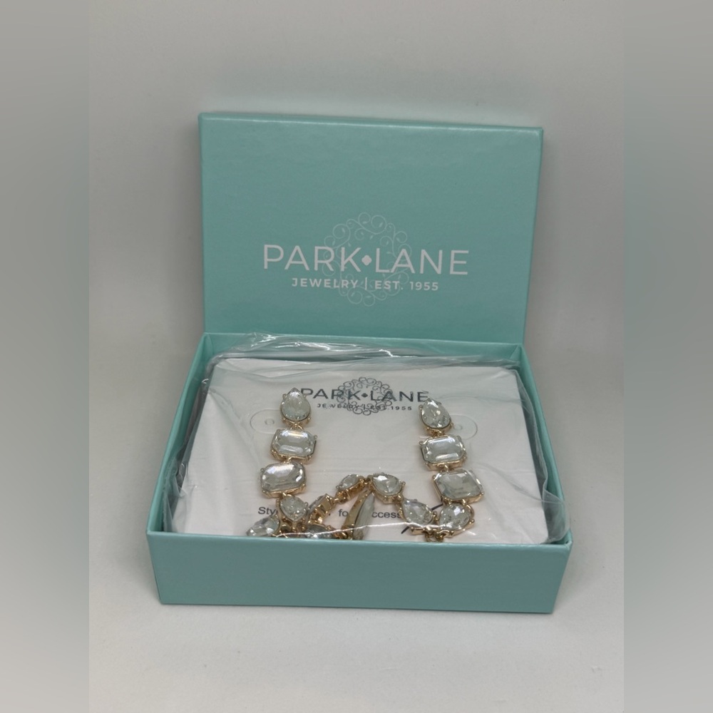 NEW Park Lane Jewelry Devon Earrings Gold Cascade Drop Statement Crystal Post - Picture 5 of 5